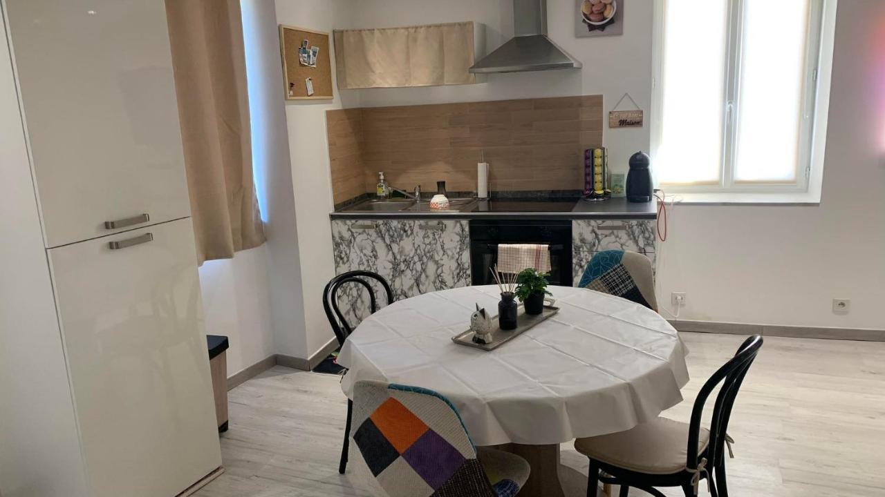 T2 Cosy Matelas 5* / Ecran Plat Qled Mâcon Exteriér fotografie