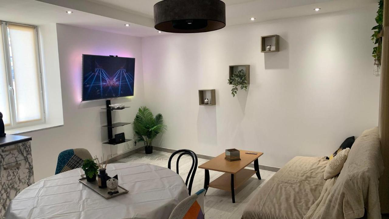 T2 Cosy Matelas 5* / Ecran Plat Qled Mâcon Exteriér fotografie